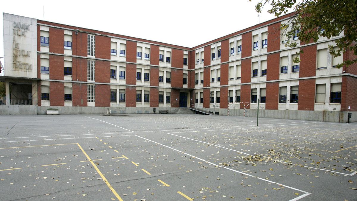El caso de hepatitis A ha sido detectado en el colegio público Anejas de la capital leonesa. | CARLOS S. CAMPILLO (ICAL) El caso de hepatitis A ha sido detectado en el colegio público Anejas de la capital leonesa. | CARLOS S. CAMPILLO (ICAL)
