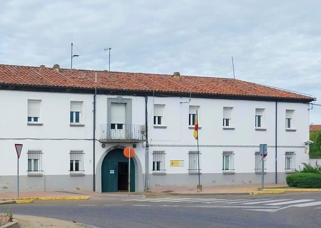 Las investigaciones se han desarrollado desde el Puesto de la Guardia Civil en Valencia de Don Juan. | L.N.C.