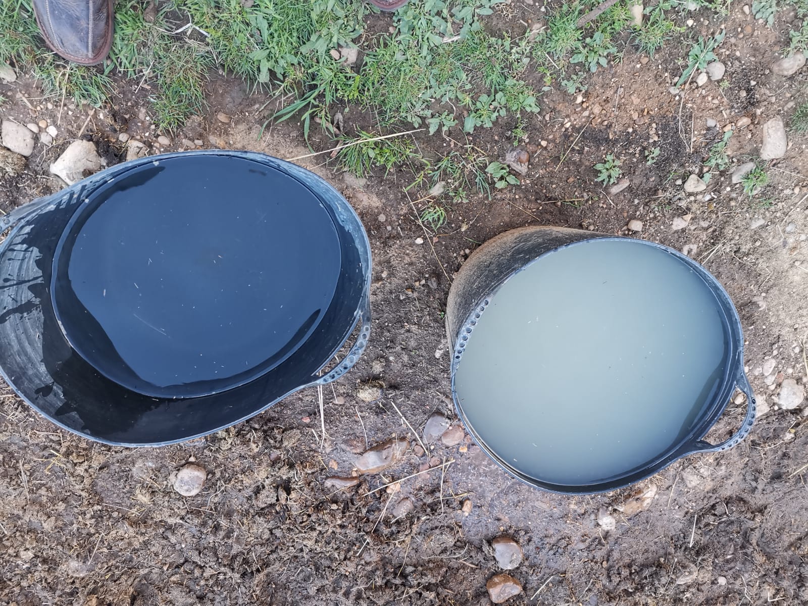 Turbidez del agua en Riosequino de Torío. | L.N.C.