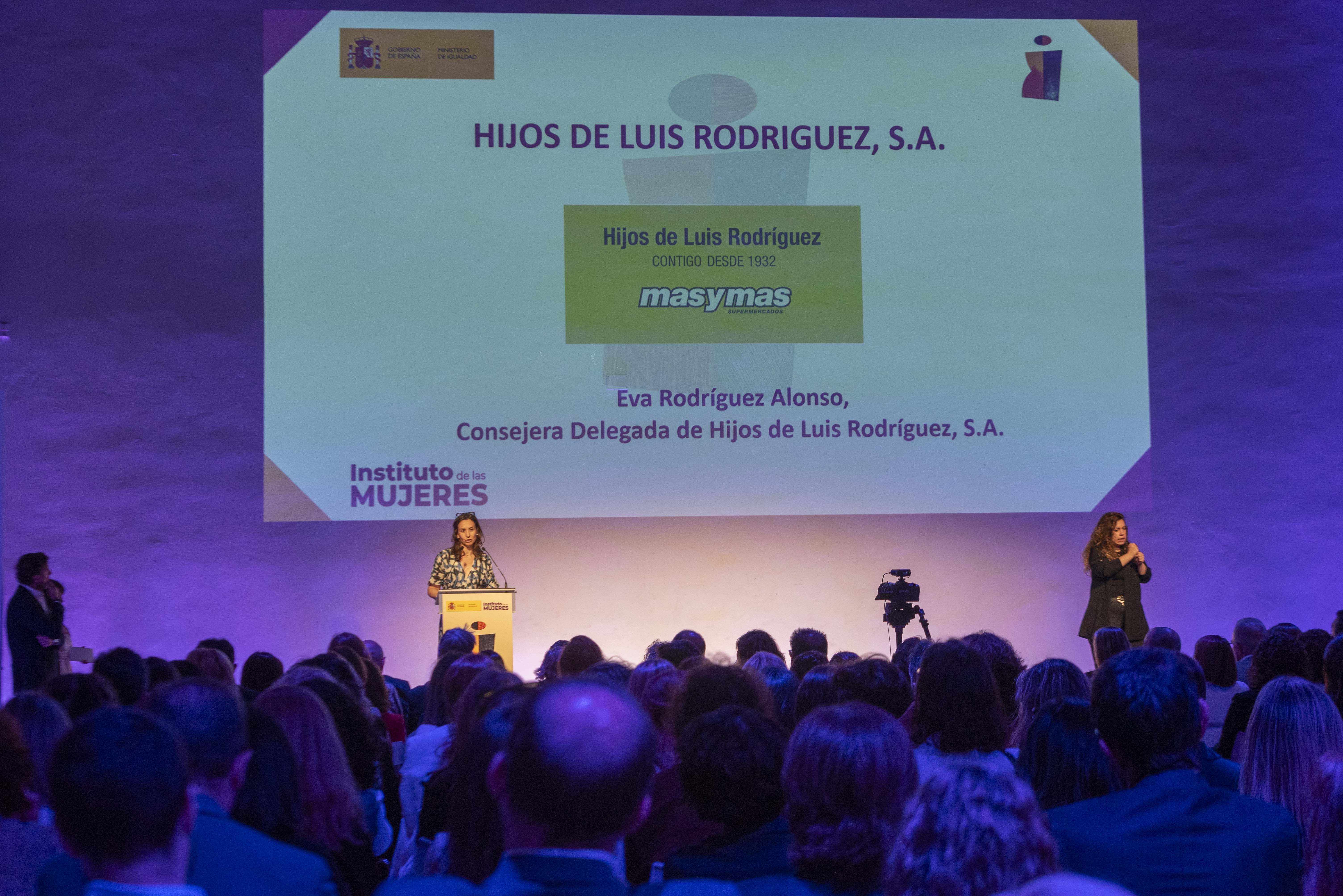 Eva Rodríguez durante el discurso de agradecimiento. | L.N.C.