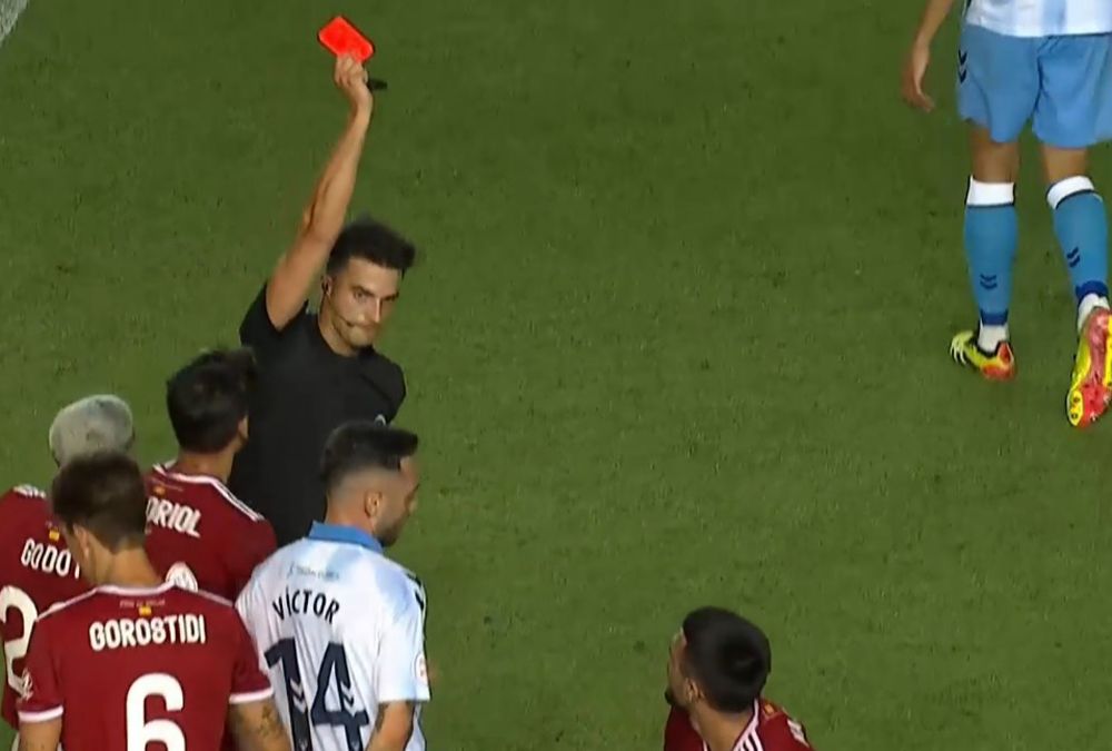 Eder Mallo, durante el encuentro entre Nástic y Málaga. 