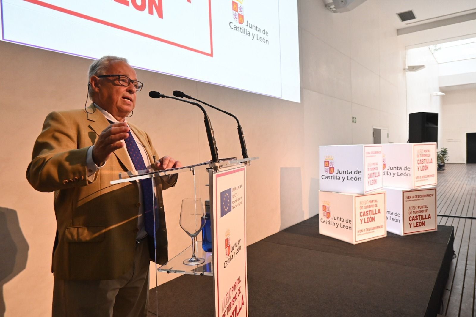 El consejero de Cultura y Turismo, Gonzalo Santonja. | L.N.C.