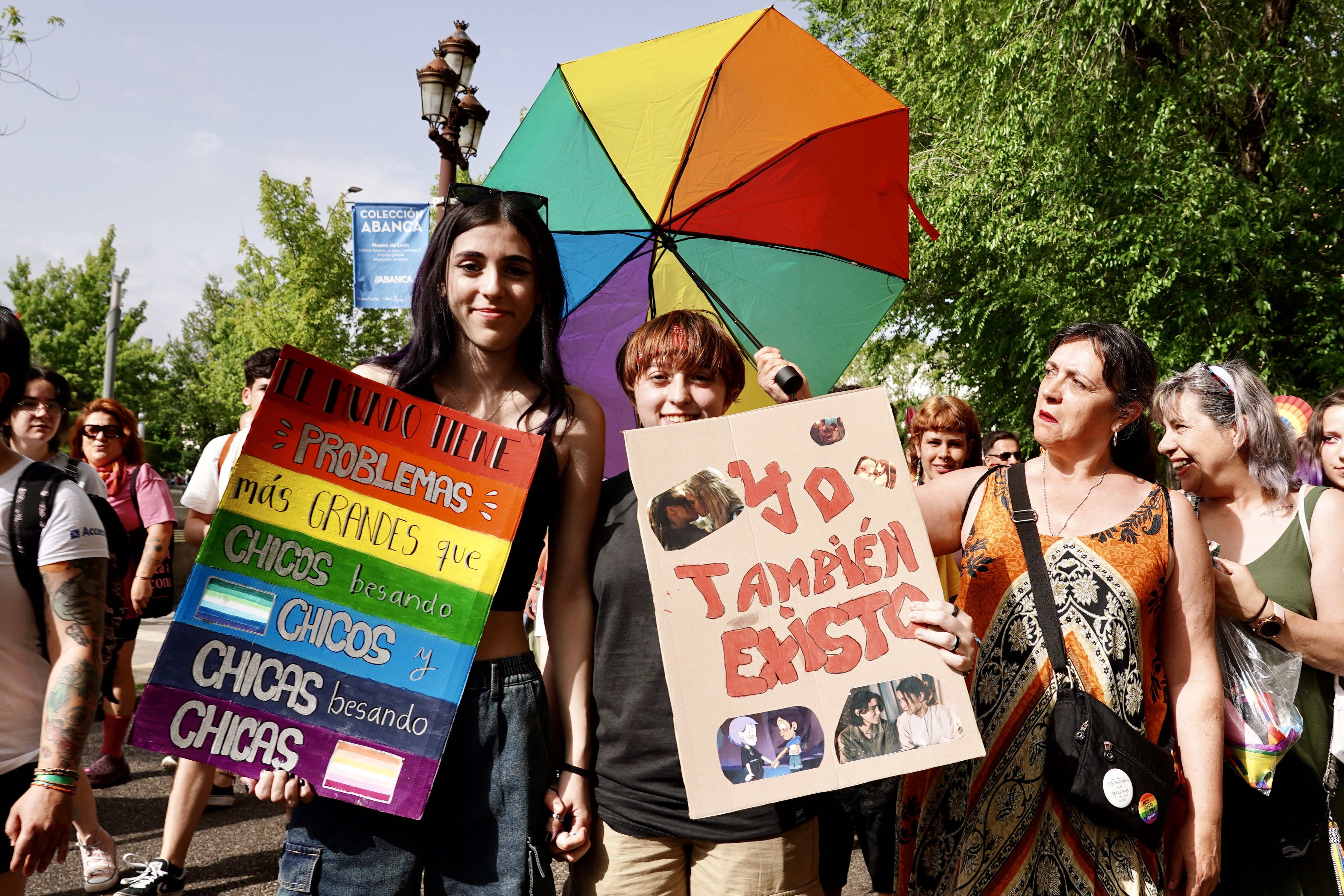 Imagen de archivo de la manifestación del Orgullo LGTBI de León el año pasado. | CAMPILLO (ICAL)