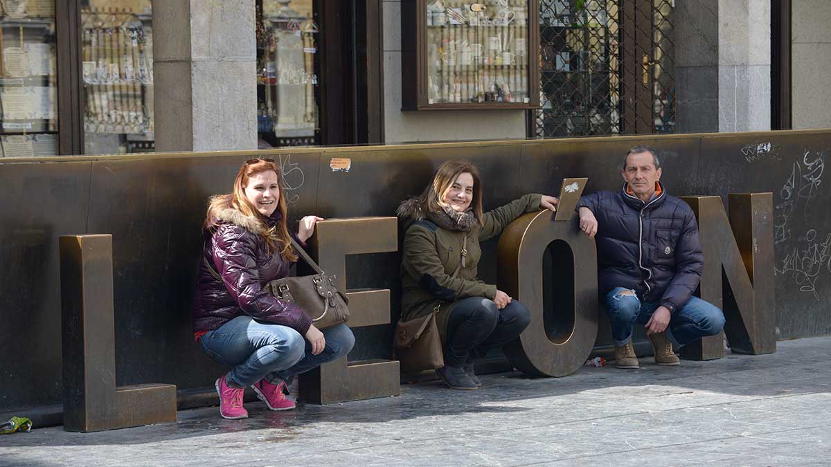 Nuria, Carmen y José Luis, ponen rostro al trabajo de Fundación Cauce contando su experiencia, cada uno desde su perspectiva. | MAURICIO PEÑA