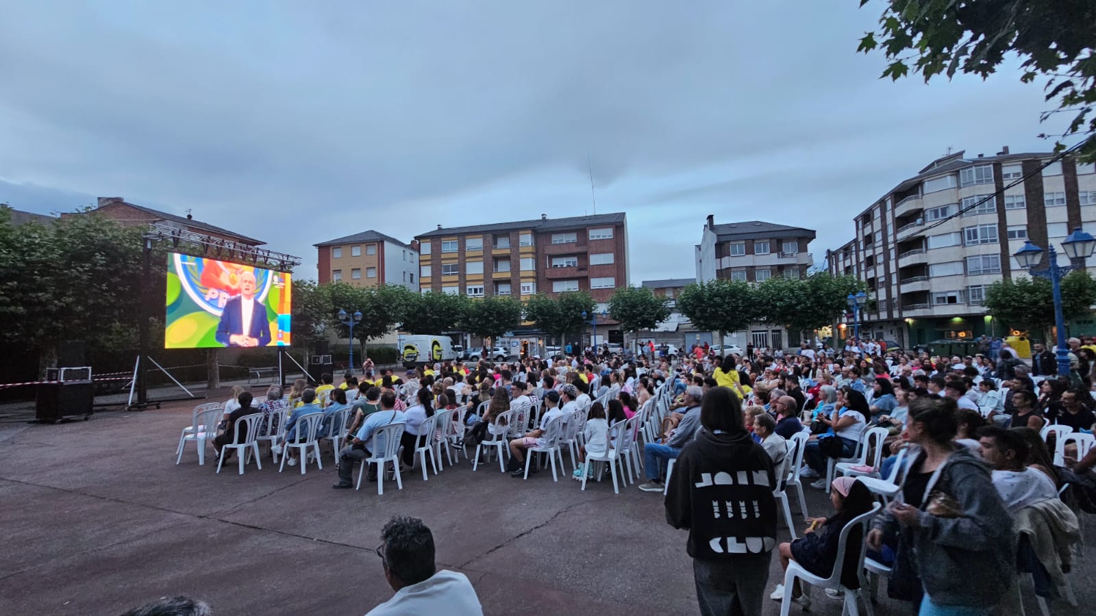 La plaza Santa Bárbara vibró con el Grand Prix. | L.N.C.