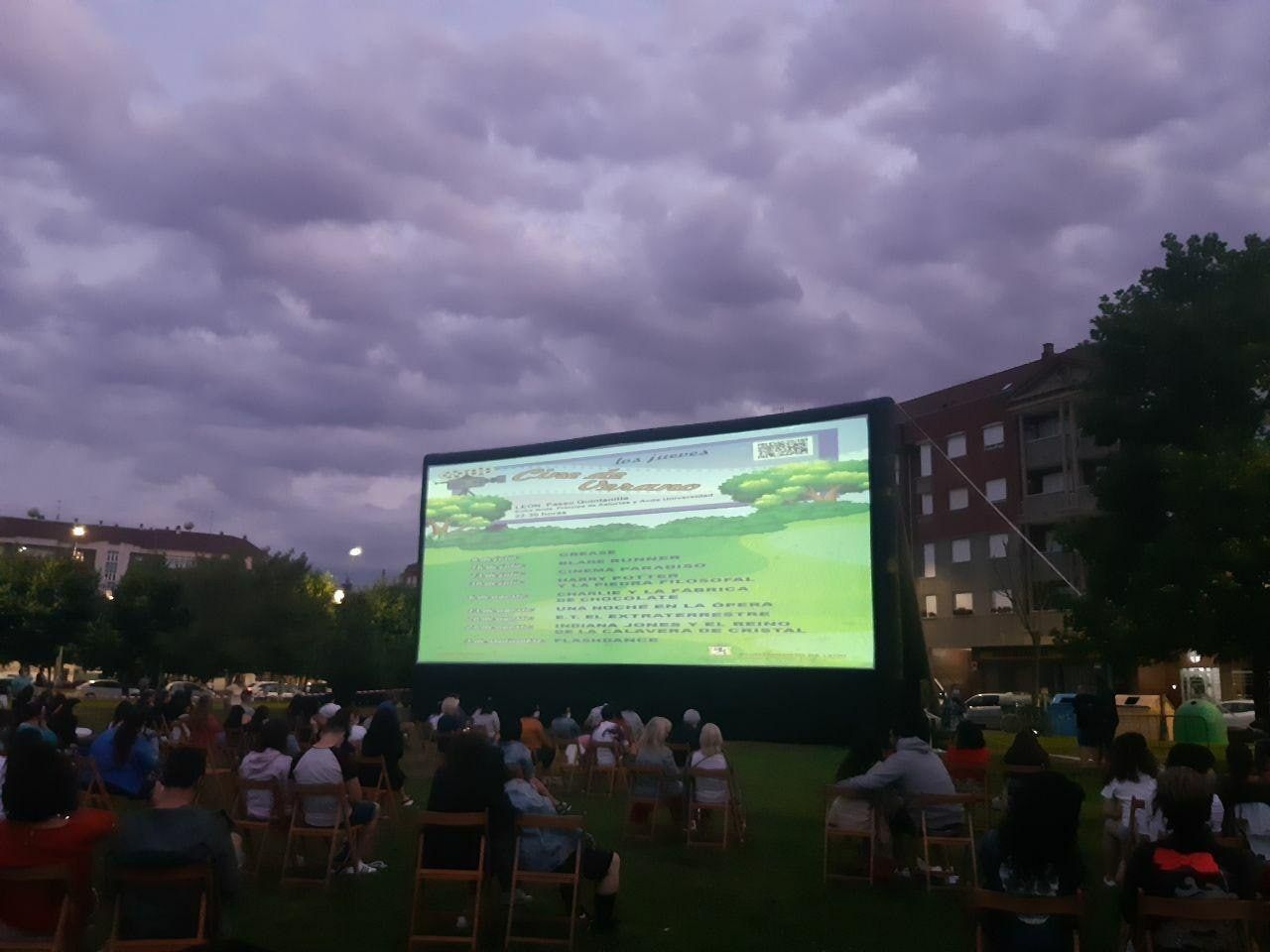 Una edición anterior del 'Cine de verano' en La Palomera. | LNC