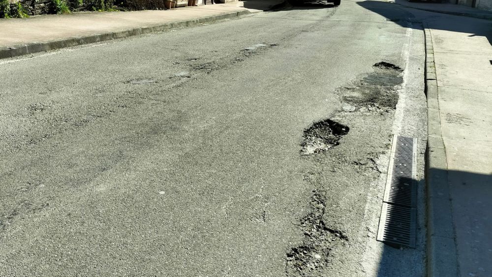 El mal estado del vial se llevaba denunciando durante años.