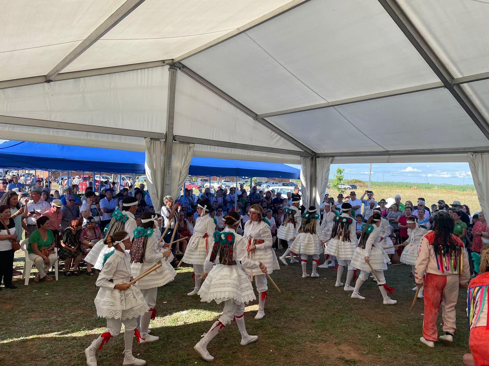 El Grupo de Danzas 'Virgen de las Angustias' actuó en la fiesta. | FACEBOOK