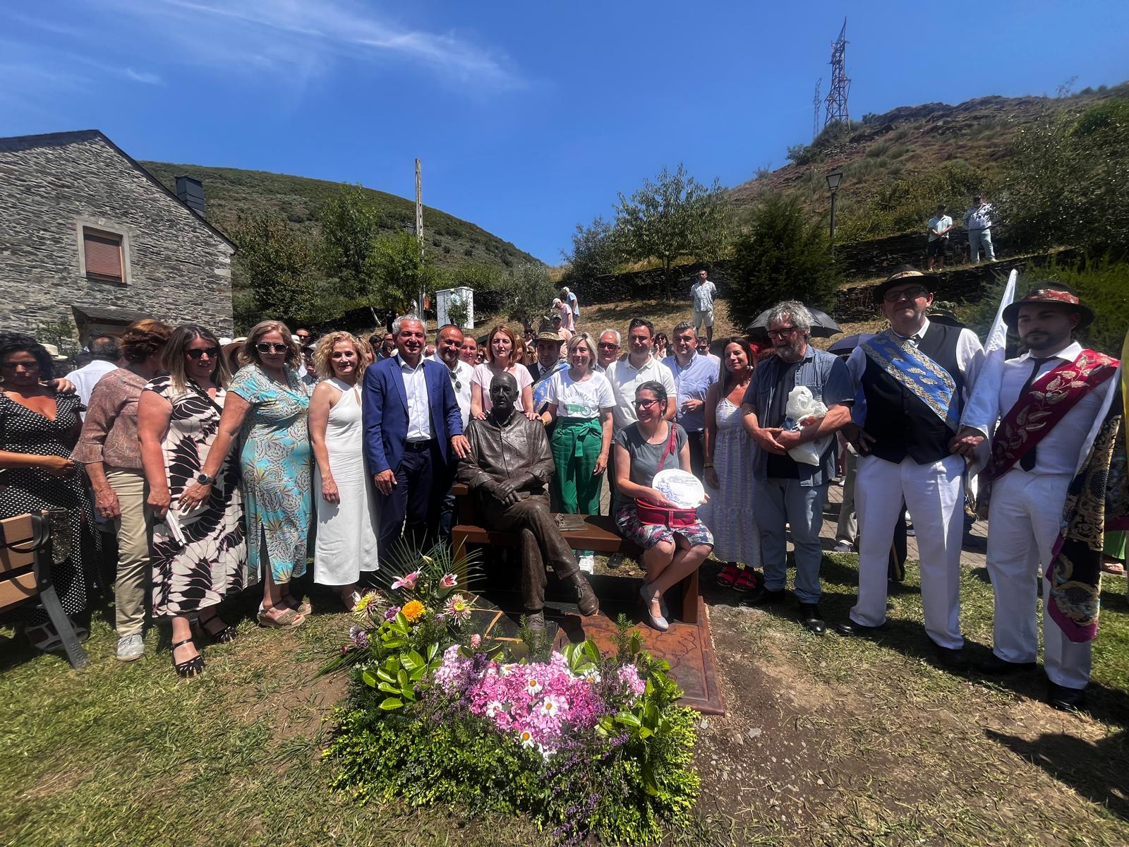 Homenaje a Vicente Díaz en Peranzanes. | L.N.C.