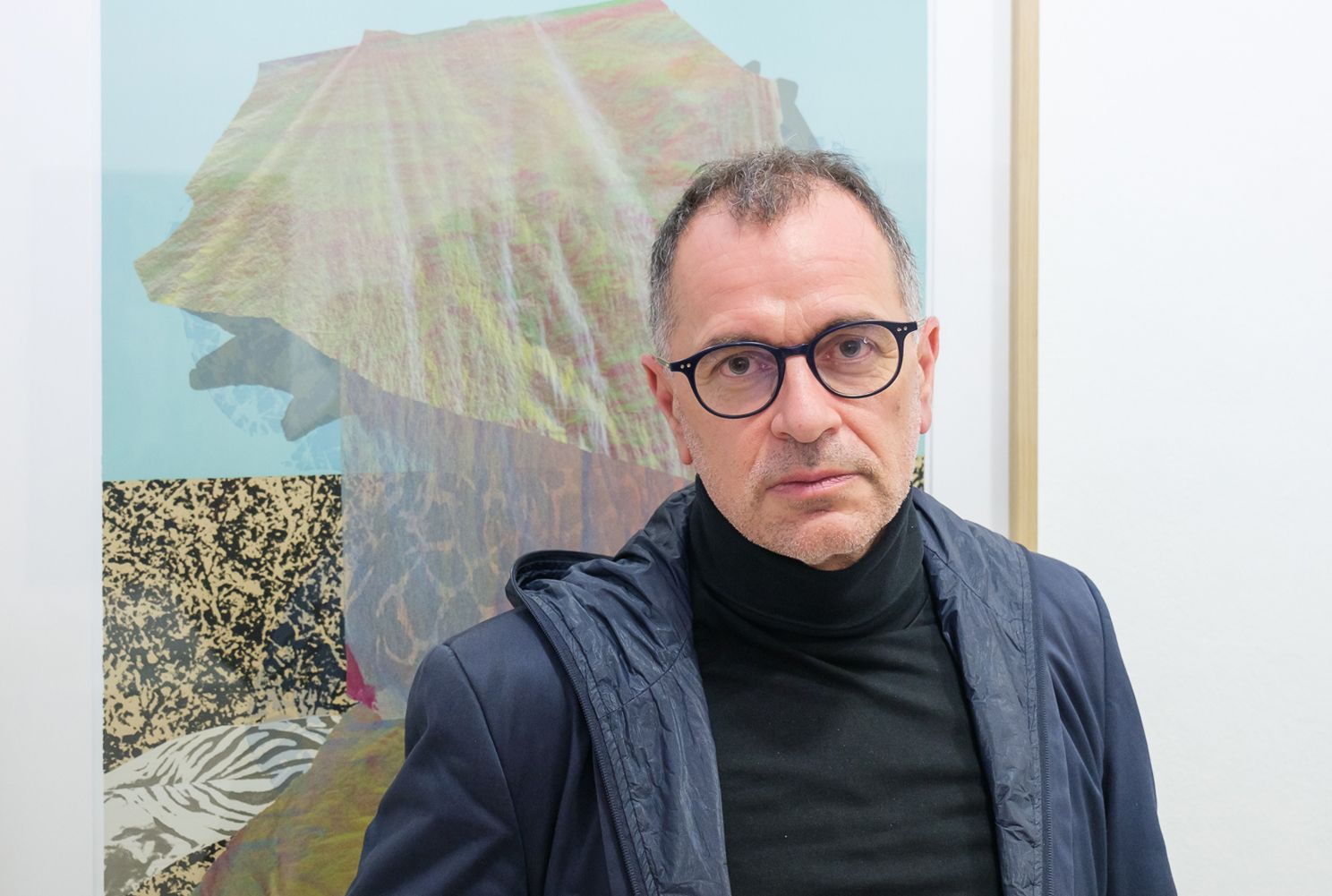 Daniel Verbis junto a una de sus obras. | VICENTE GARCÍA