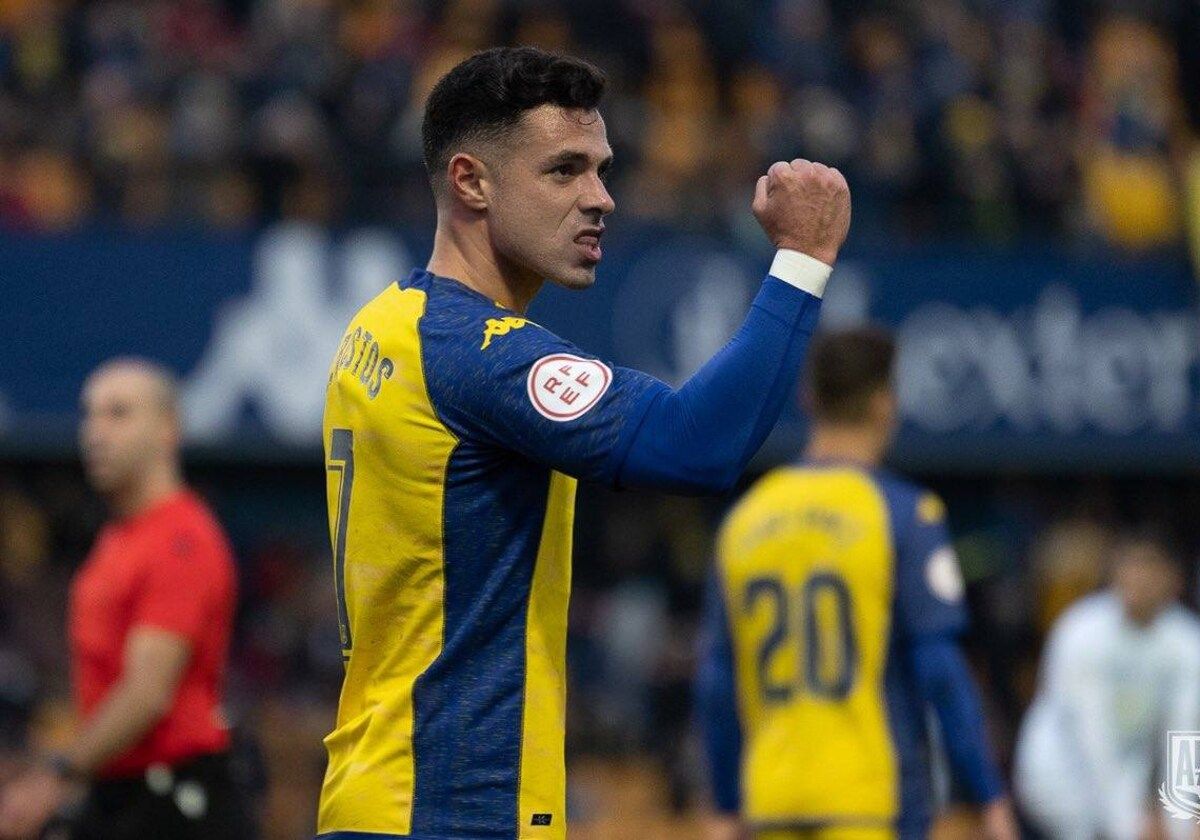 Álvaro Bustos celebrando un gol en las filas del Alcorcón. | ALCORCÓN