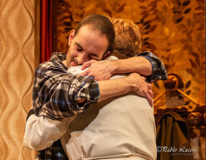 Una escena de la puesta en escena ‘La Viña’, interpetada por los integrantes de Paraskenia Teatro. | PABLO LUCERO