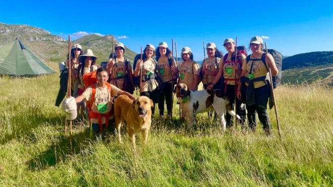 Foto de familia de la Aventura Trashumante 2024. | L.N.C. Foto de familia de la Aventura Trashumante 2024. | L.N.C.