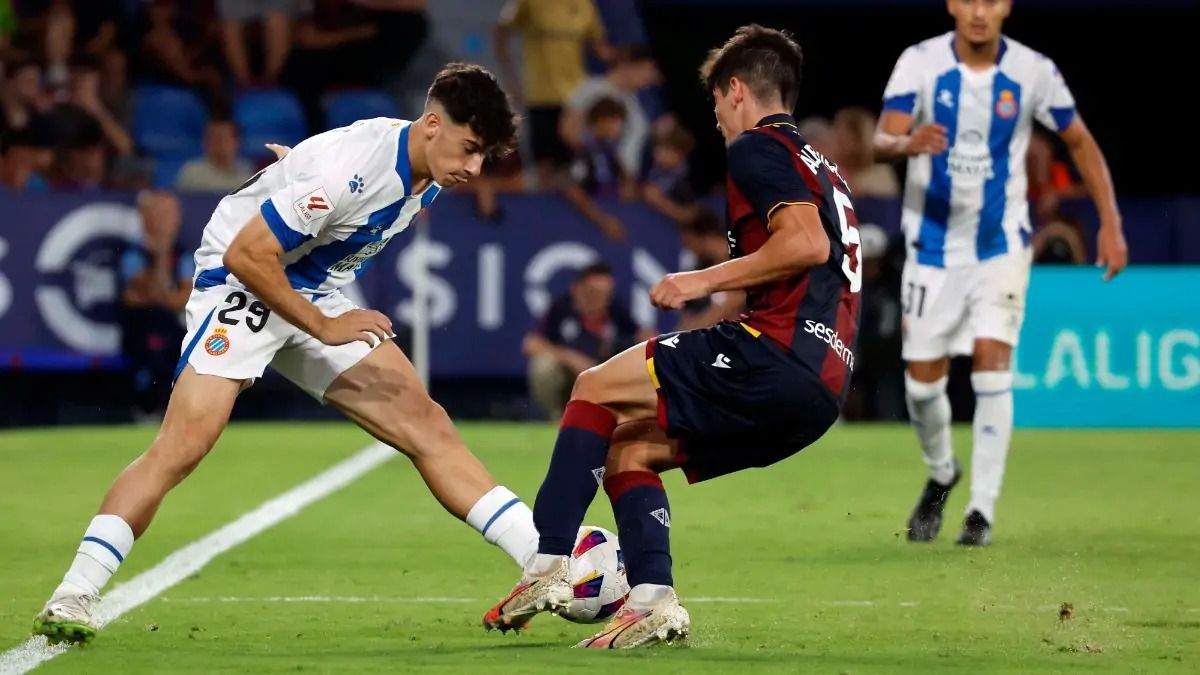 El entorno de Antoniu Roca niega su salida hacia la Deportiva