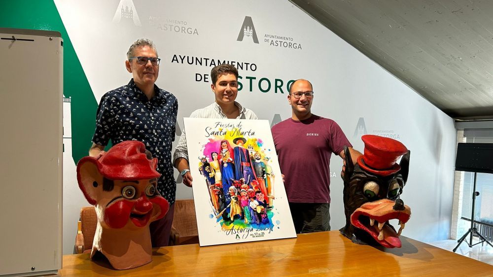 César Núñez, Borja González y Diego García durante la presentación del cartel de las fiestas de Astorga. | L.N.C.