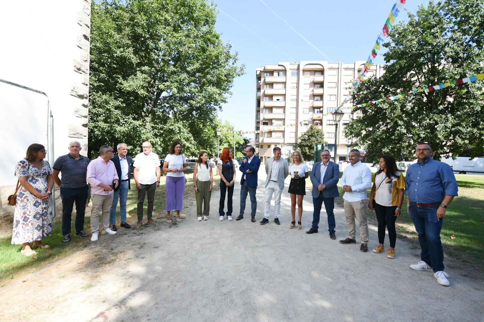 Foto de familia de las autoridades en el evento. | L.N.C. Foto de familia de las autoridades en el evento. | L.N.C.