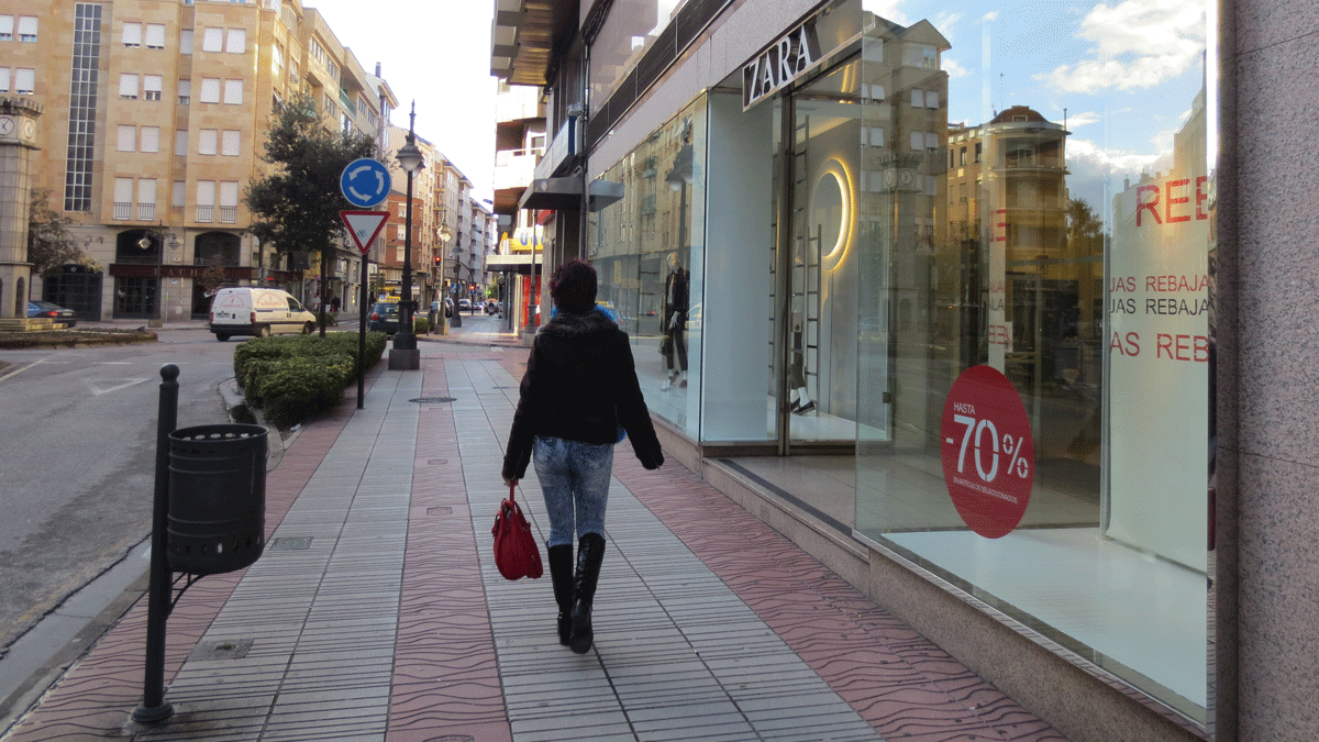 La tienda Zara del centro de Ponferrada cerrará el día 14 de este mes. | L. N. C.
