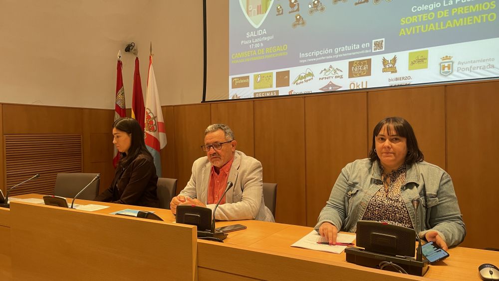 Rueda de prensa del Área de Movilidad del Ayuntamiento de Ponferrada. | JAVIER FERNÁNDEZ Rueda de prensa del Área de Movilidad del Ayuntamiento de Ponferrada. | JAVIER FERNÁNDEZ