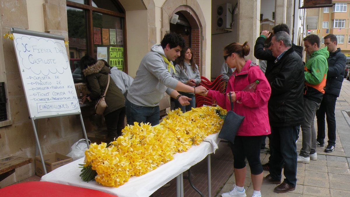 La flor del capilote estuvo presente toda la jornada festiva. | E. NIÑO