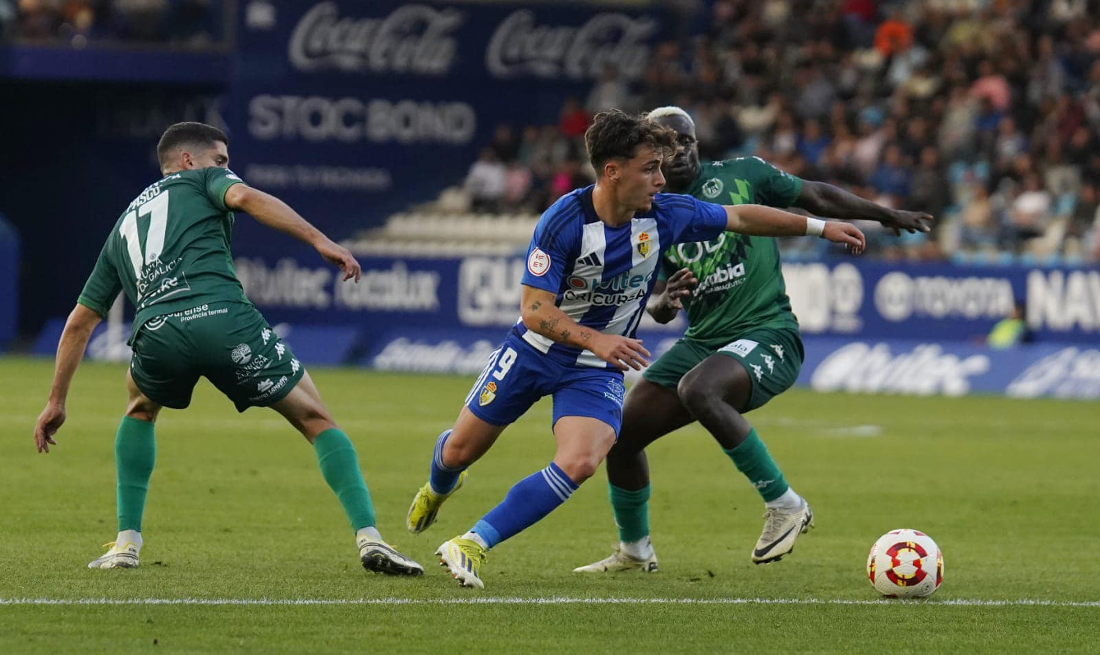 Yeray, durante el partido ante el Arenteiro, será titular al estar sancionado para el domingo. | SDP