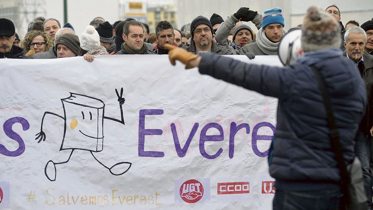 Una protesta de los trabajadores de Everest durante la huelga que llevaron a cabo. | DANIEL MARTÍN