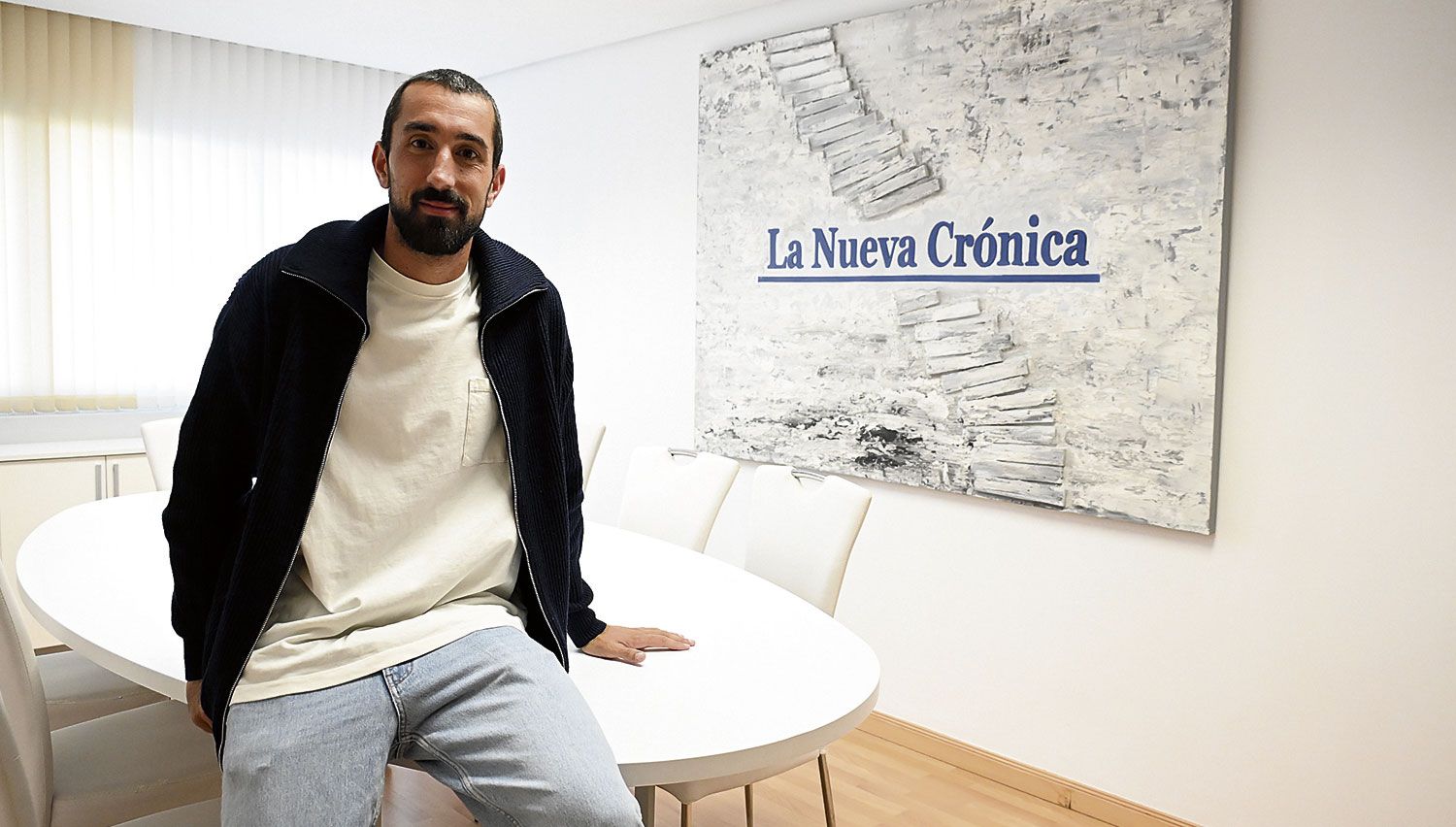 Sergi Maestre, durante la entrevista en la sede de La Nueva Crónica. SAÚL ARÉN