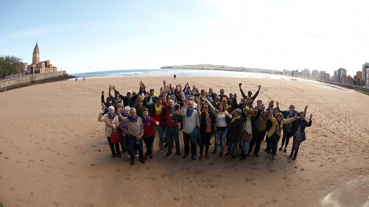 Imagen de archivo de la excursión realizada el año pasado a Gijón dentro del mismo programa.
