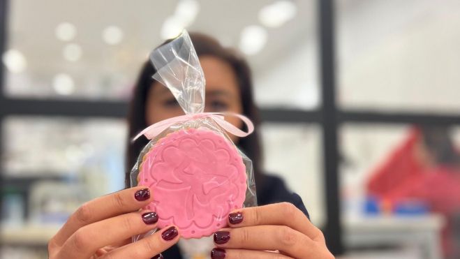 Detalle de la galleta solidaria. Detalle de la galleta solidaria.