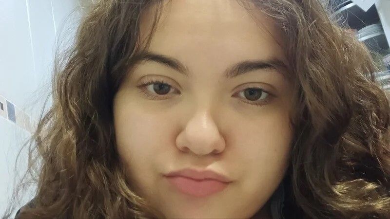 Anais Fernández es la alumna que pide ayuda por change.org.