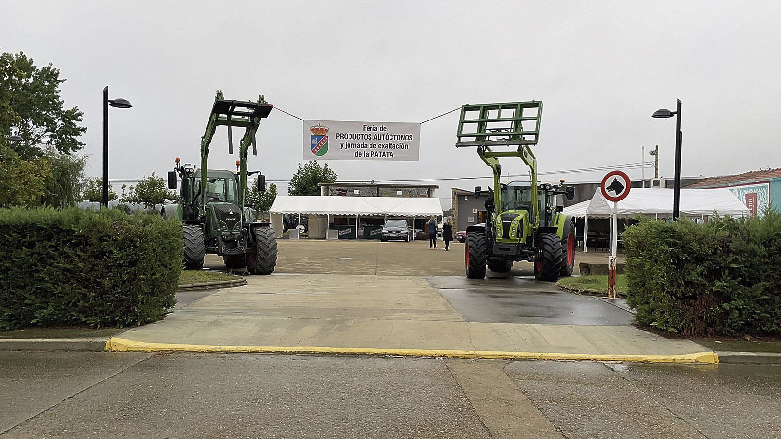 Entrada de la Feria de Riego de la Vega durante una edición anterior. | L.N.C.