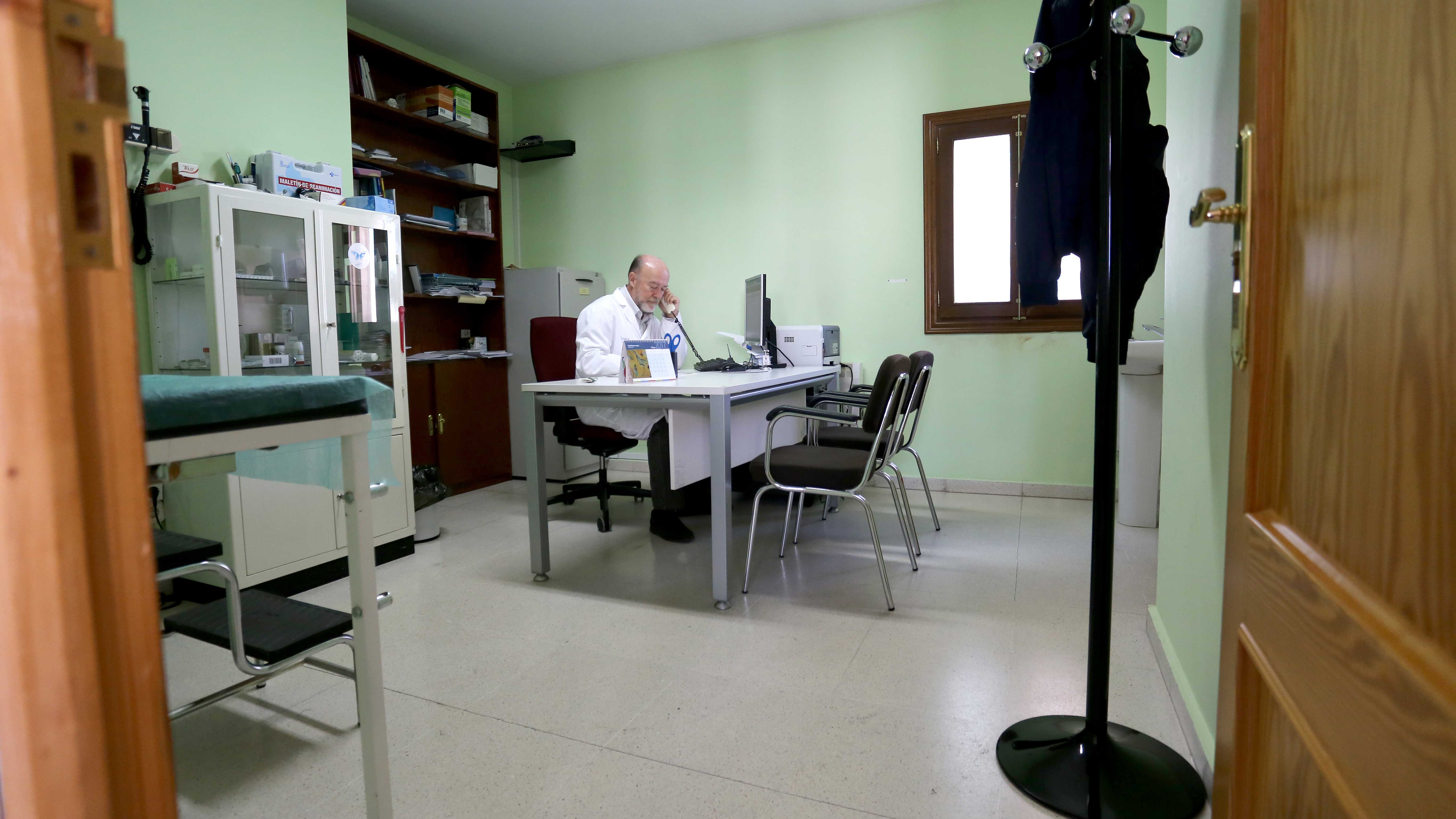  Castilla y León lidera la tabla de médicos de familia con más de 60 años. | ICAL