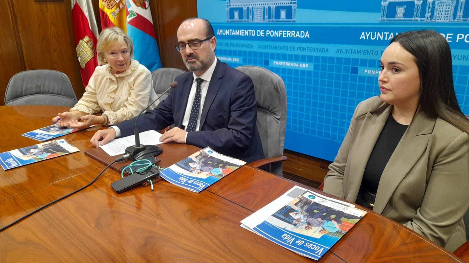 Presentación de la revista Voces de vida. | MAR IGLESIAS