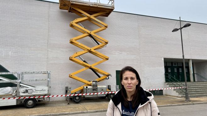 La concejala Eva González visita el comienzo de los trabajos. La concejala Eva González visita el comienzo de los trabajos.