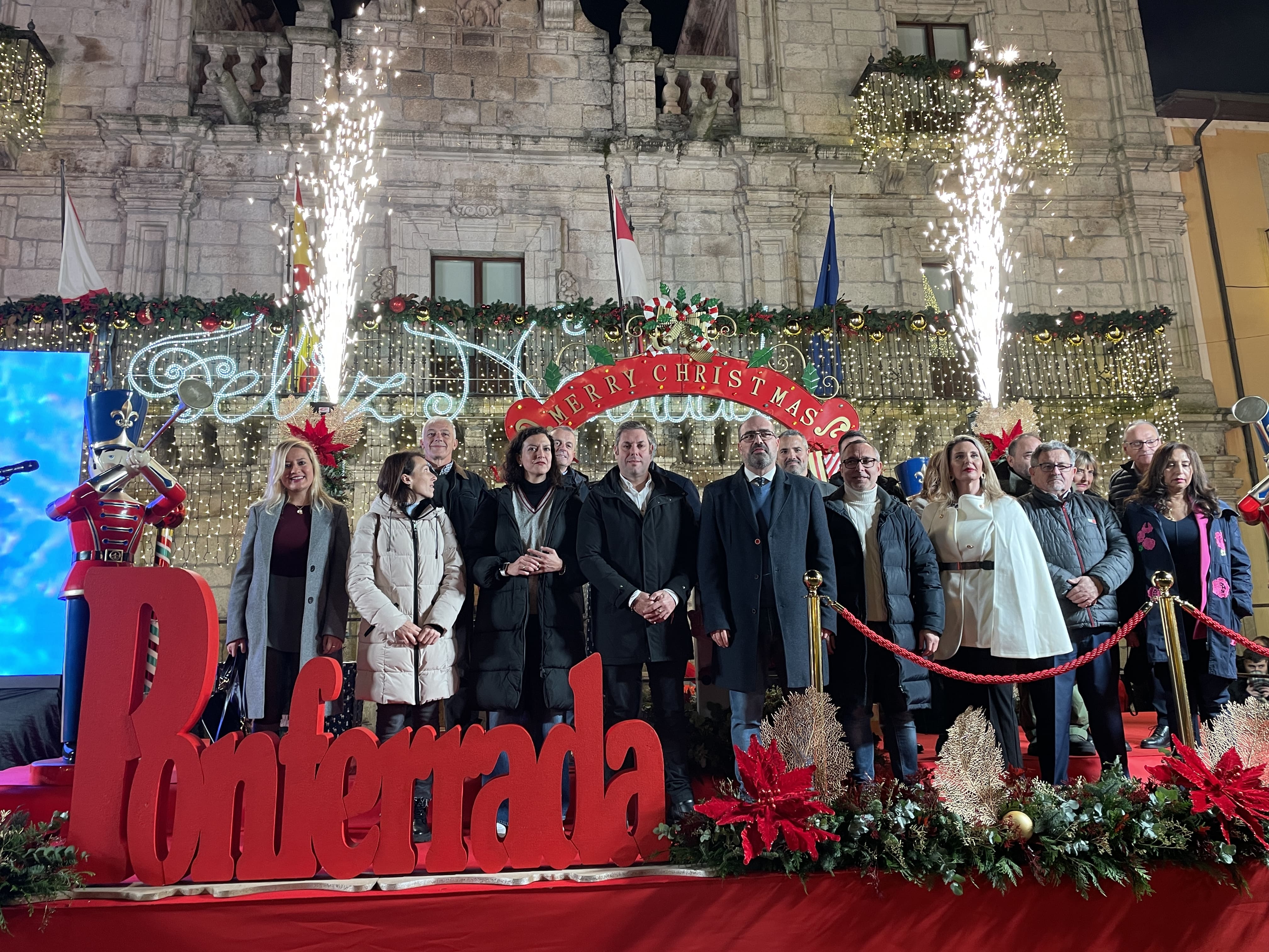 Acto del encendido de las luces. | JAVIER FERNÁNDEZ Acto del encendido de las luces. | JAVIER FERNÁNDEZ