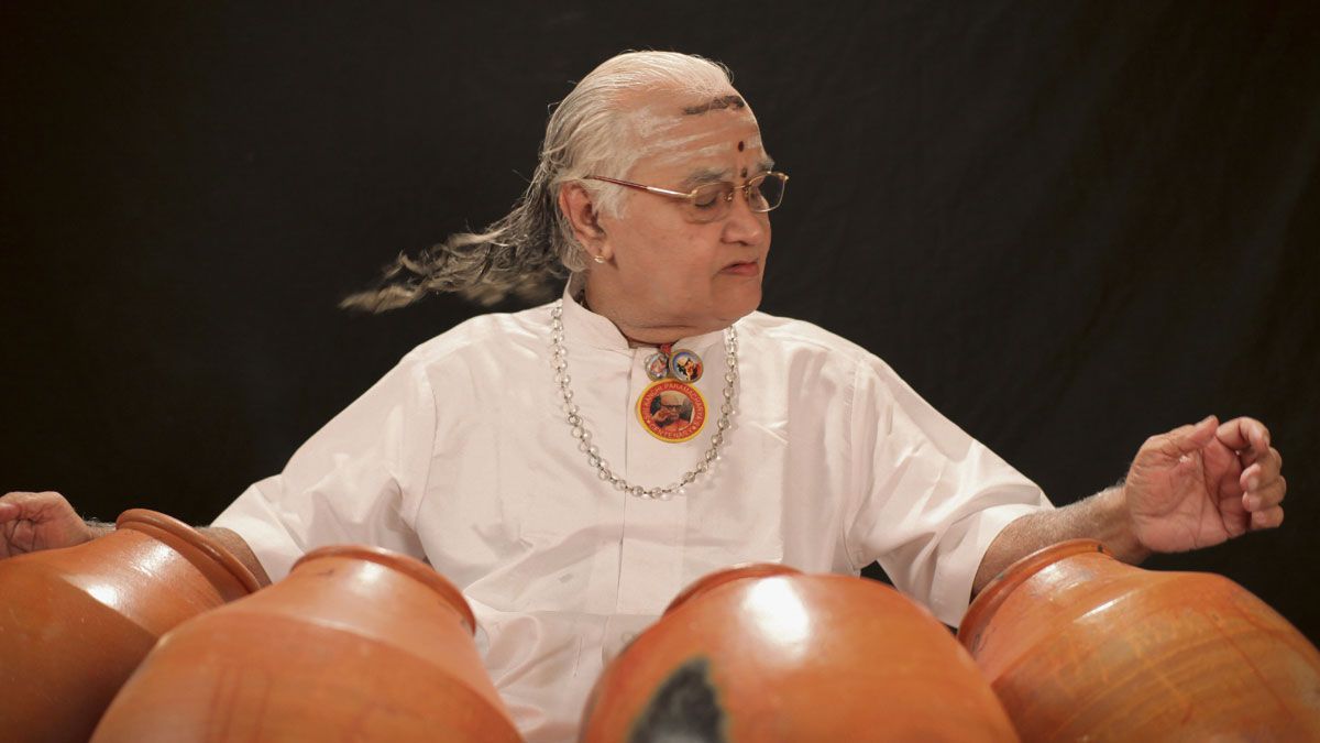 El indio Vikku Vinayakram es uno de los grandes percusionistas del mundo.