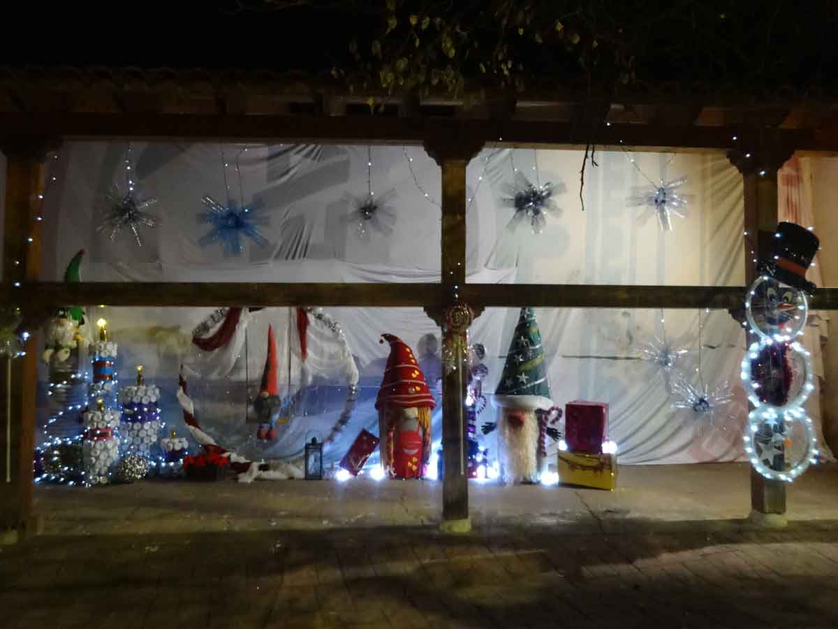 Decoración navideña en Villagallegos (9) Decoración navideña en Villagallegos (9)
