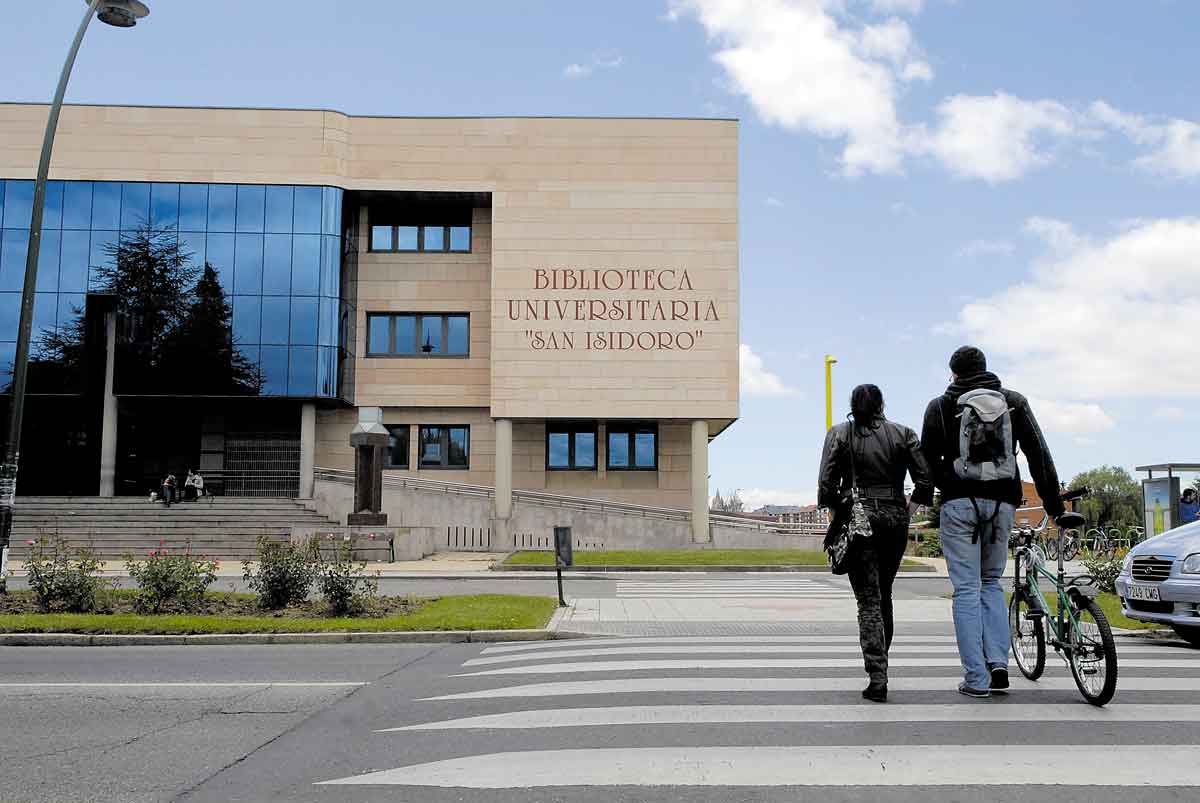 Biblioteca universitaria de la ULE. | MAURICIO PEÑA