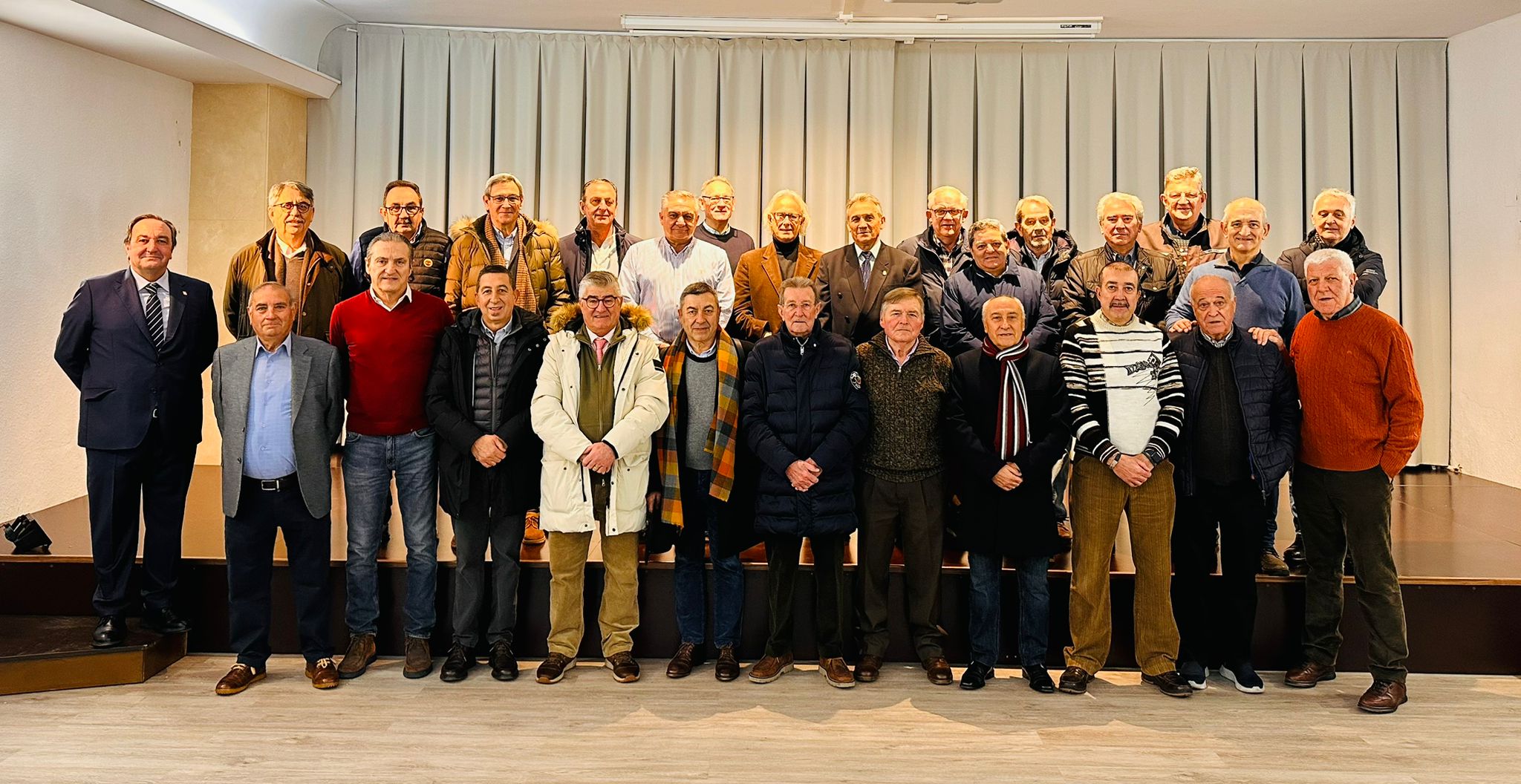 Emotivo reencuentro este sábado de la promoción de 1974 del Colegio Leonés. | L.N.C.