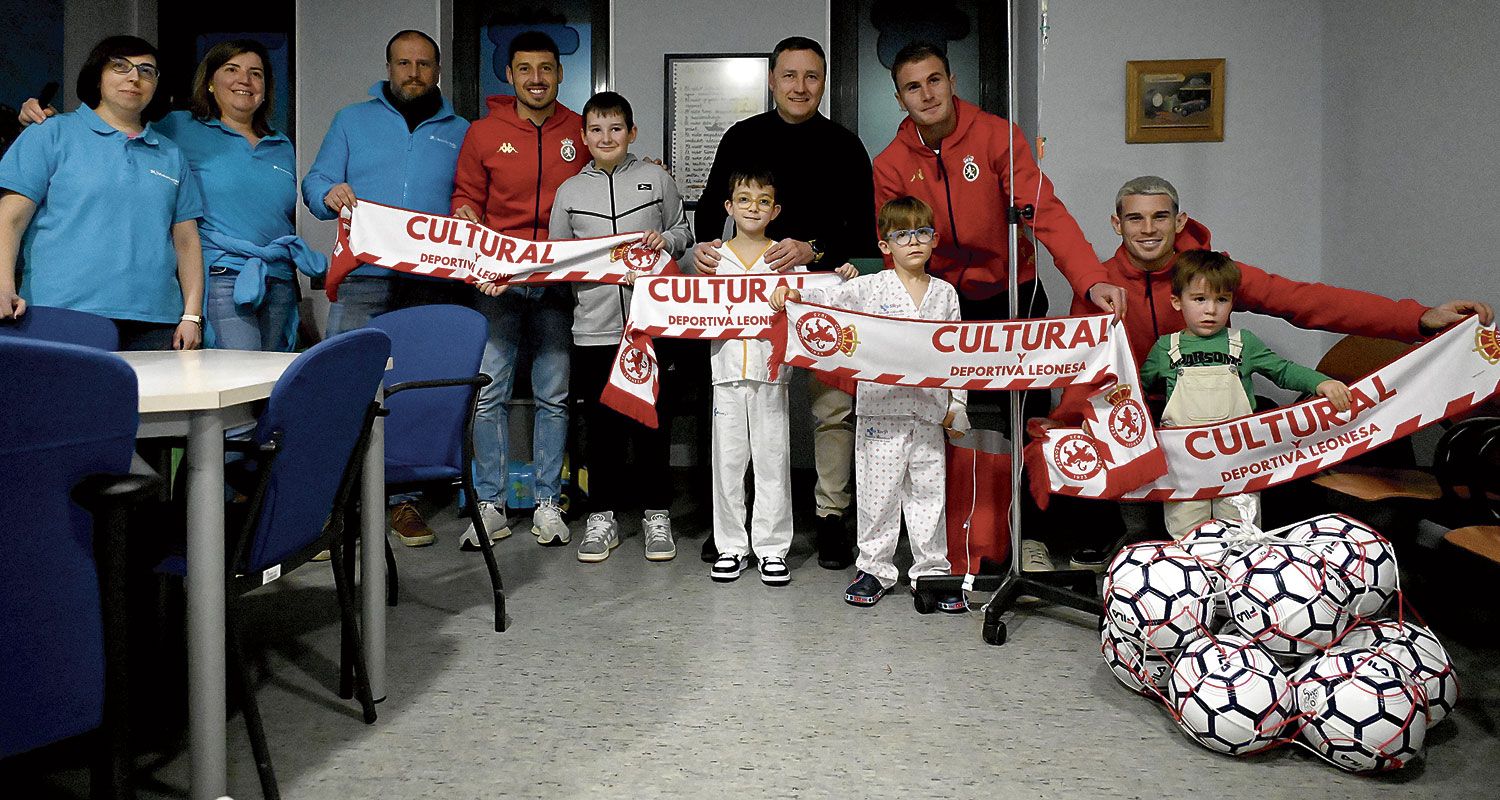 Un instante de la visita. | SAÚL ARÉN