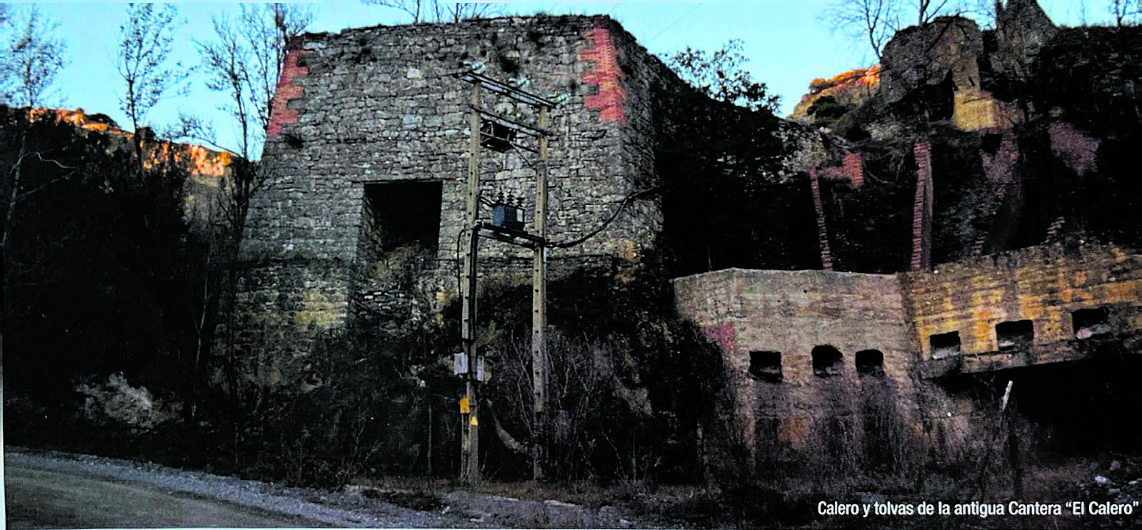 Uno de los artículos de estre número 30 de Alboral está dedicado a los caleros de Sorribos, del que es autora una de las nuevas colaboradoras, Noemí Suárez. | L.N.C.