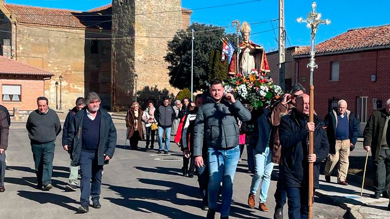 Procesión de la talla de San Blas durante unas fiestas de otro año. | L.N.C.