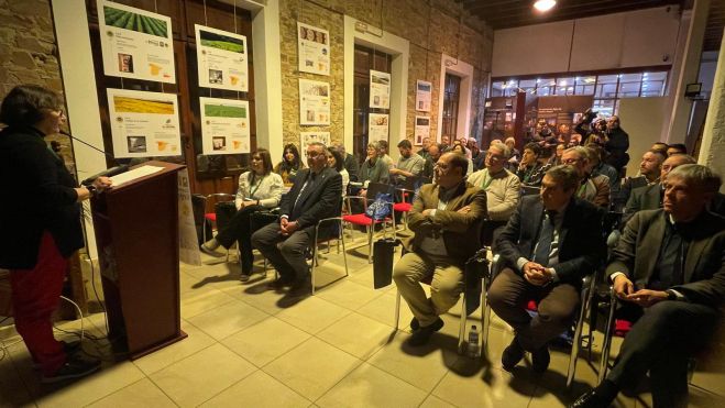 Un instante del III Congreso Legumbres La Bañeza. | L.N.C. Un instante del III Congreso Legumbres La Bañeza. | L.N.C.