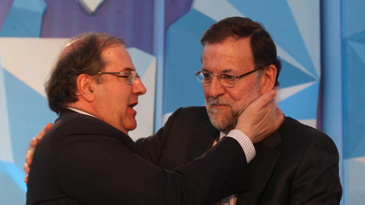 Juan Vicente Herrera y Mariano Rajoy, durante un mitin en Valladolid el año pasado. | ICAL