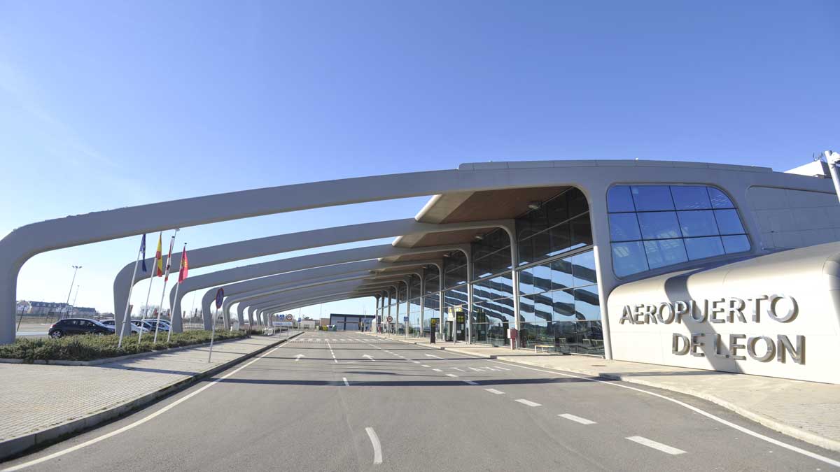 Ayuntamiento y Diputación mantienen las cuentas del Consorcio creado para el desarrollo del Aeropuerto de León, en la imagen. | ICAL
