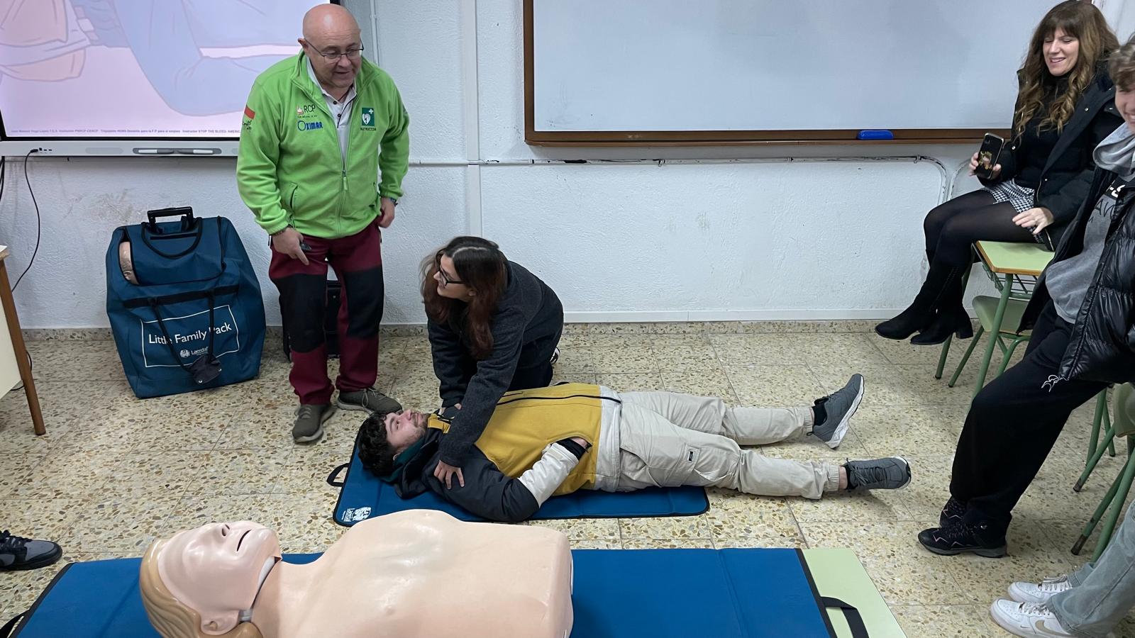 Curso de primeros auxilios.