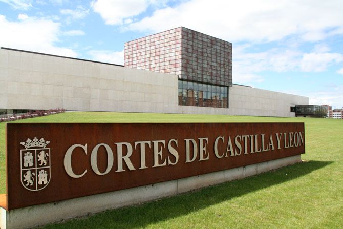 La sede de las Cortes de Castilla y León, en Valladolid. La sede de las Cortes de Castilla y León, en Valladolid.