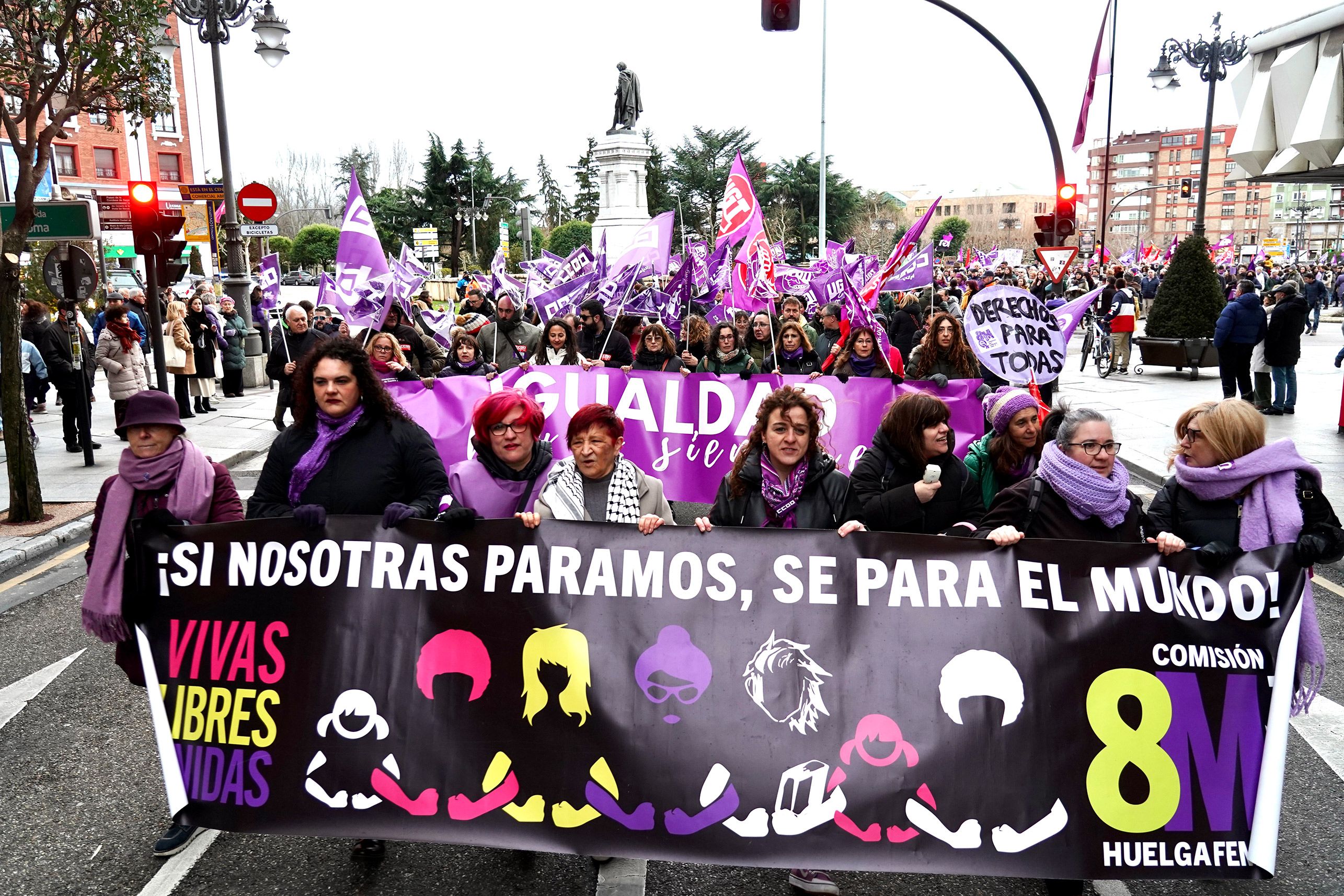 Cabeza de manifestación convocada por la Comisión 8M de León. | CAMPILLO (ICAL)