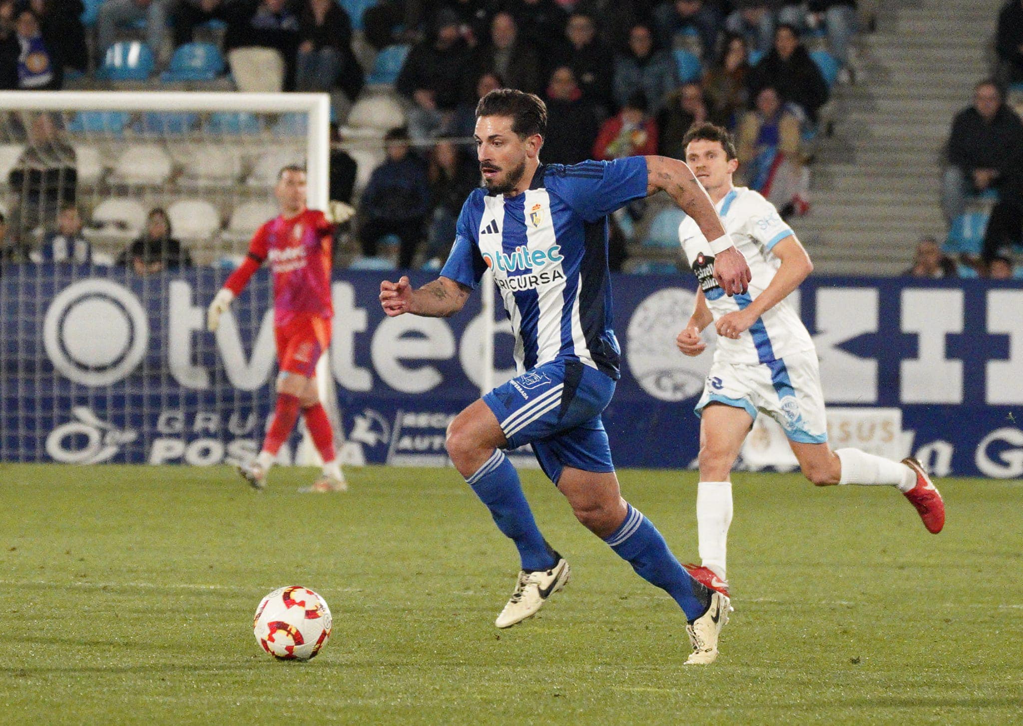 Borja Fernández estuvo presente por primera vez en el once de la Ponferradina. PONFERRADINA