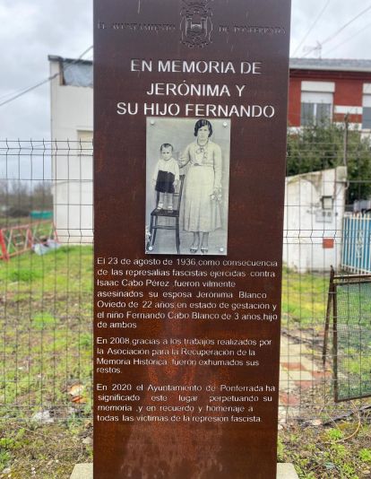 Monolito en memoria de Jerónima y su hijo Fernando. Se puede ver en la Avda. de Portugal. Monolito en memoria de Jerónima y su hijo Fernando. Se puede ver en la Avda. de Portugal.