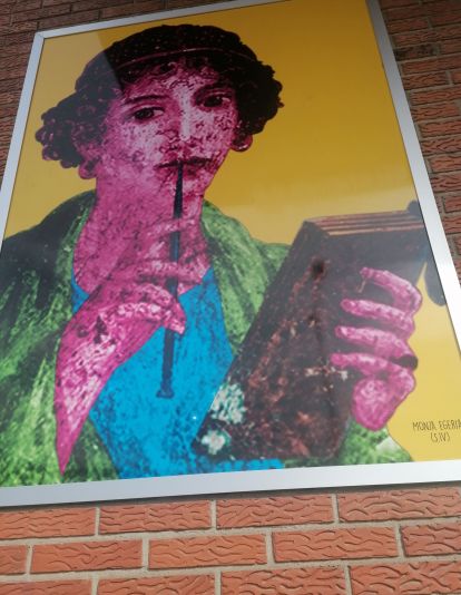 Monja Egeria, a la entrada de la Casa de la Cultura. Monja Egeria, a la entrada de la Casa de la Cultura.